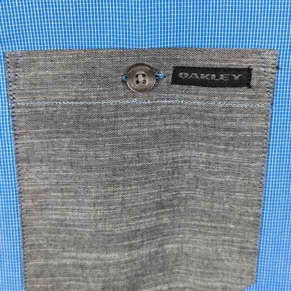 Oakley* Men's Short Sleeve Button Down‎ Curved Hem Chest Pocket Shirt~ Medium - Picture 5 of 11